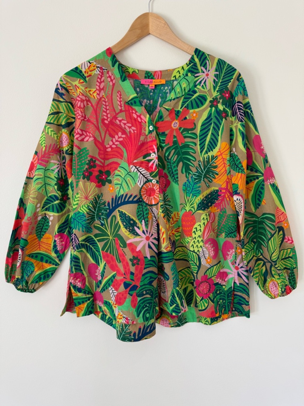 Vilagallo Tropical Floral Popover Blouse in Greens and Pinks, Size 10 - Picture 6 of 13